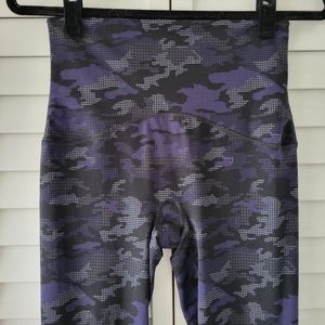 SPANX BootyBoost Active Crop Seamless Leggings Black Marled Heather Cosmic Sze L